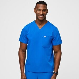 Figs Leon Three-Pocket Scrub Top